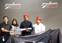 Bajaj begins Pulsar 250 deliveries