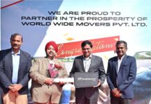 Mahindra commences delivery of 100 Blazo 55T 4X2 to World Wide Movers