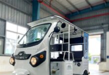 Kinetic Green unveils Limited Edition Safar Smart E3W with exciting festive offers and special financing options!