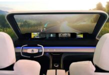 Innolux and CarUX showcase AI-Powered Displays for Smart Cities and Mobility at Display Week 2025