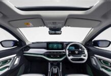 HARMAN unveils world’s first in-vehicle display with Samsung Neo QLED Technology in Tata Harrier.ev