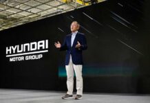 Hyundai’s Euisun Chung & Family receive Automotive News Centennial Award