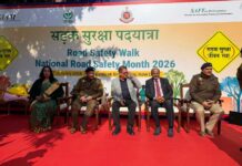 SIAM Organises Road Safety Walk with Delhi Traffic Police for School Children
