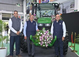 John Deere unveils 5130M (130 HP) Tractor at Power & Technology Show