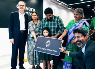 Renault India starts deliveries of New Duster, opens second new’R Store in Chennai