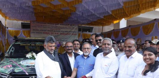 Toyota Kirloskar Motor strengthens emergency response with Hilux vehicles in Karnataka