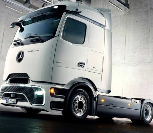 Mercedes-Benz Trucks launches eActros Lowliner with up to 500 km range