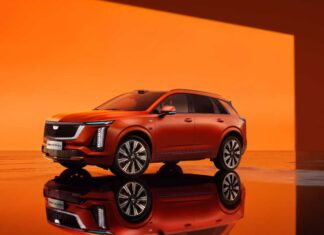 Cadillac XT5 PHEV debuts in China with Momenta R7 World Model