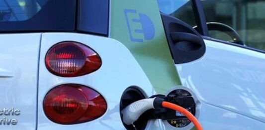 Electric Passenger Vehicle retail sales surge 95% to 36,108 units in September: FADA